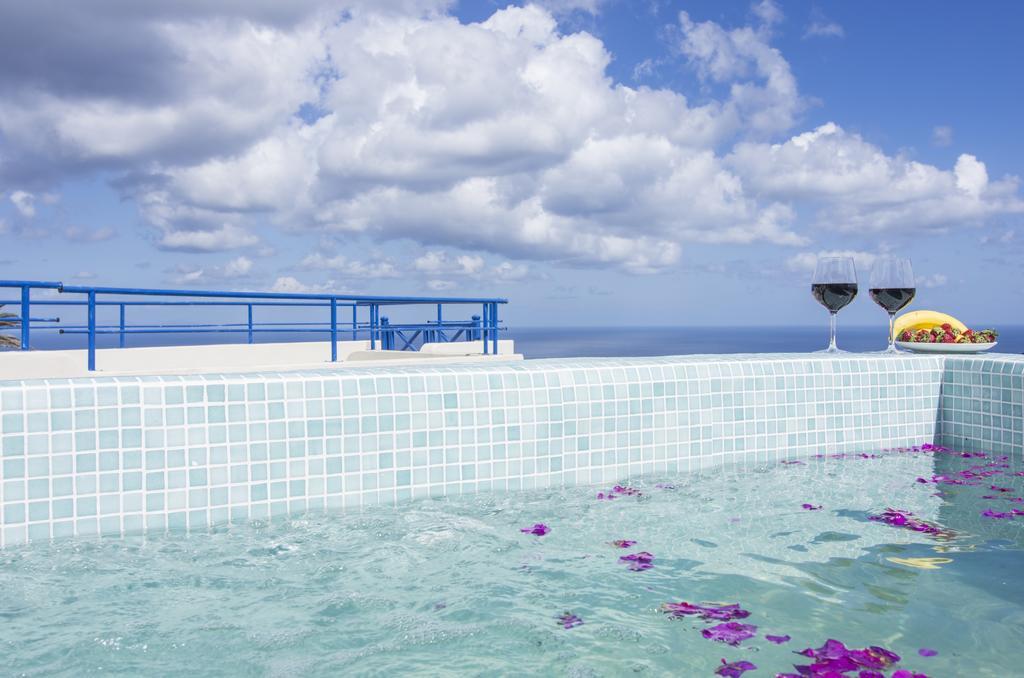 Erofili Fira (Santorini)