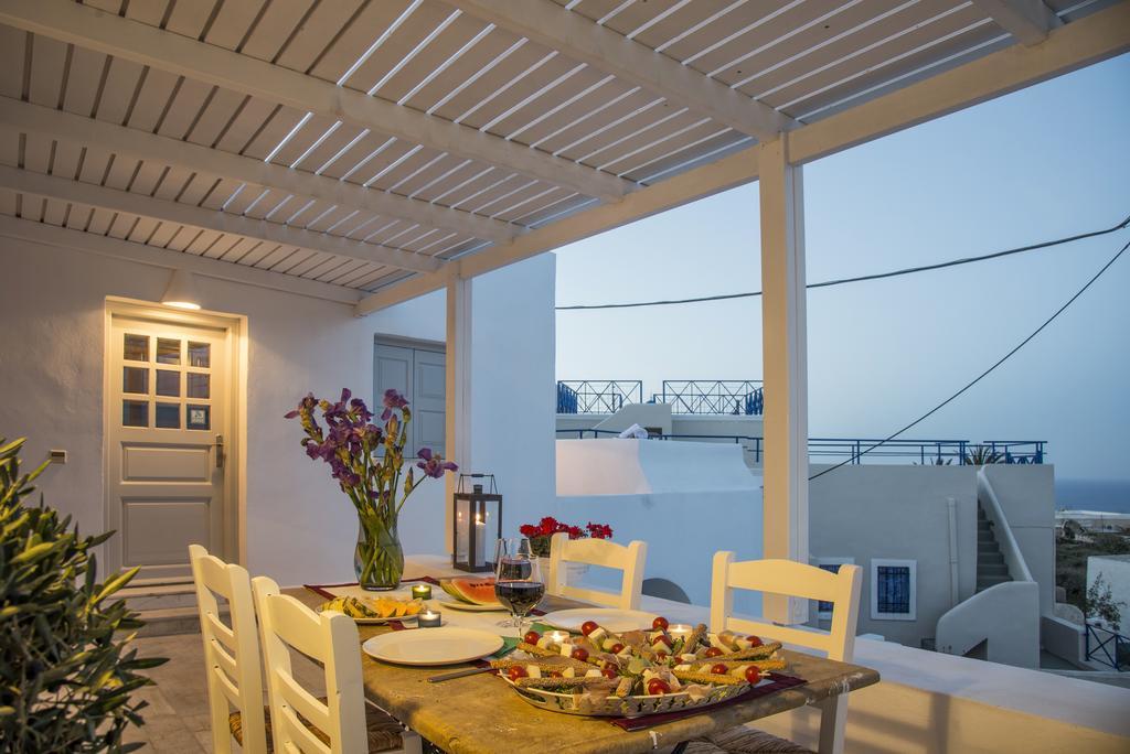 Erofili Fira (Santorini)