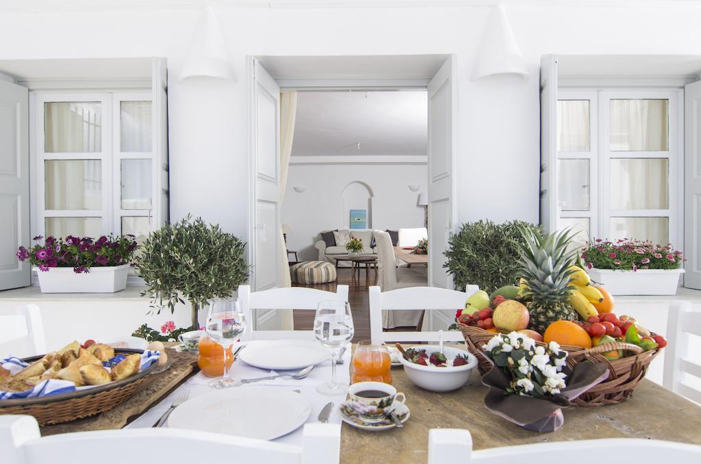 Erofili Fira (Santorini)